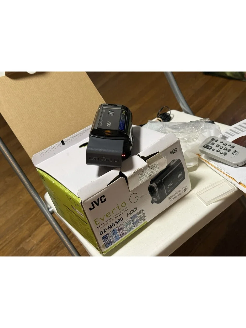 JVC Everio G Series GZ-MG360 Hybrid Camcorder HDD In the Box , Bundle